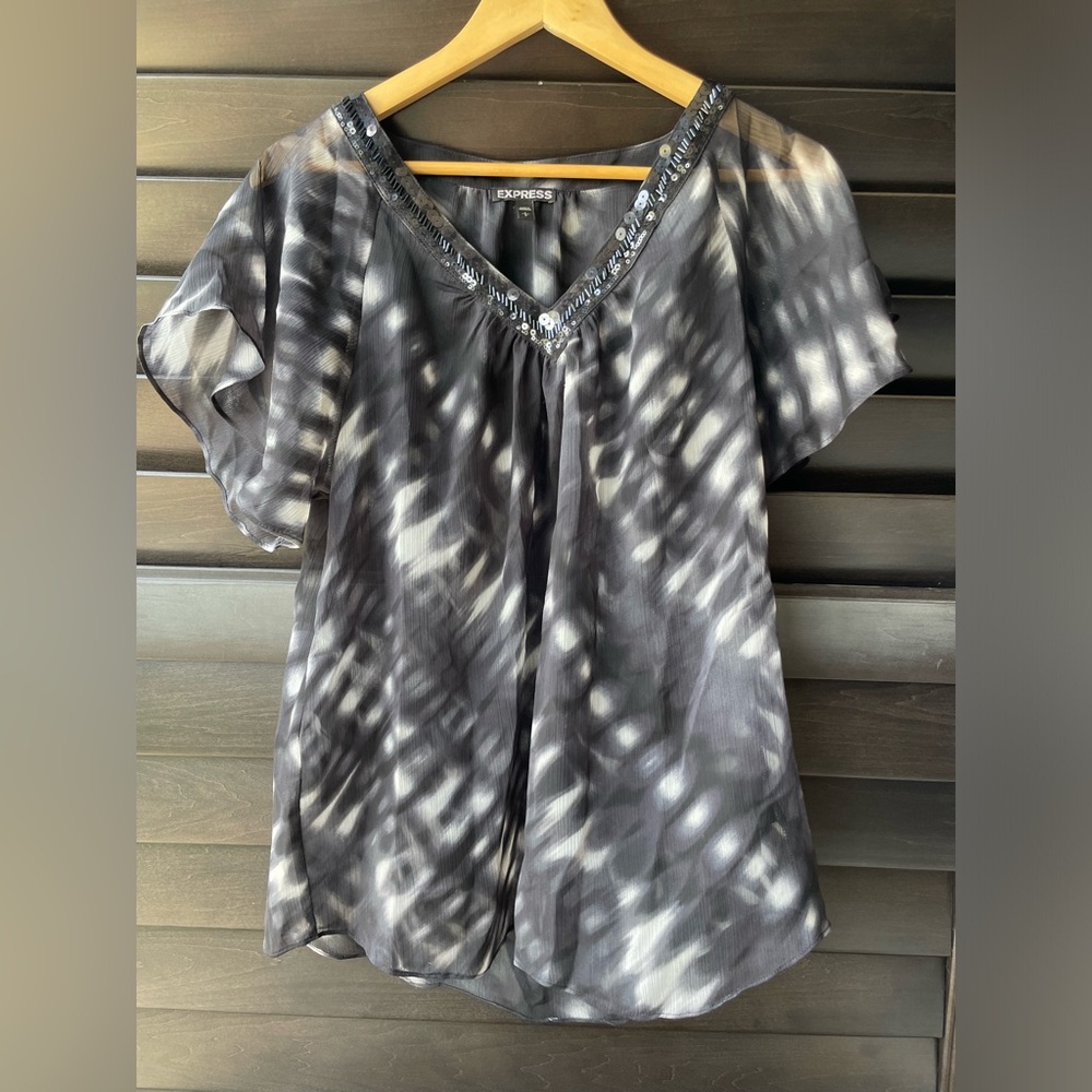 Express Black & White Sequence V-Neck Sheer Short Flutter Sleeve Large